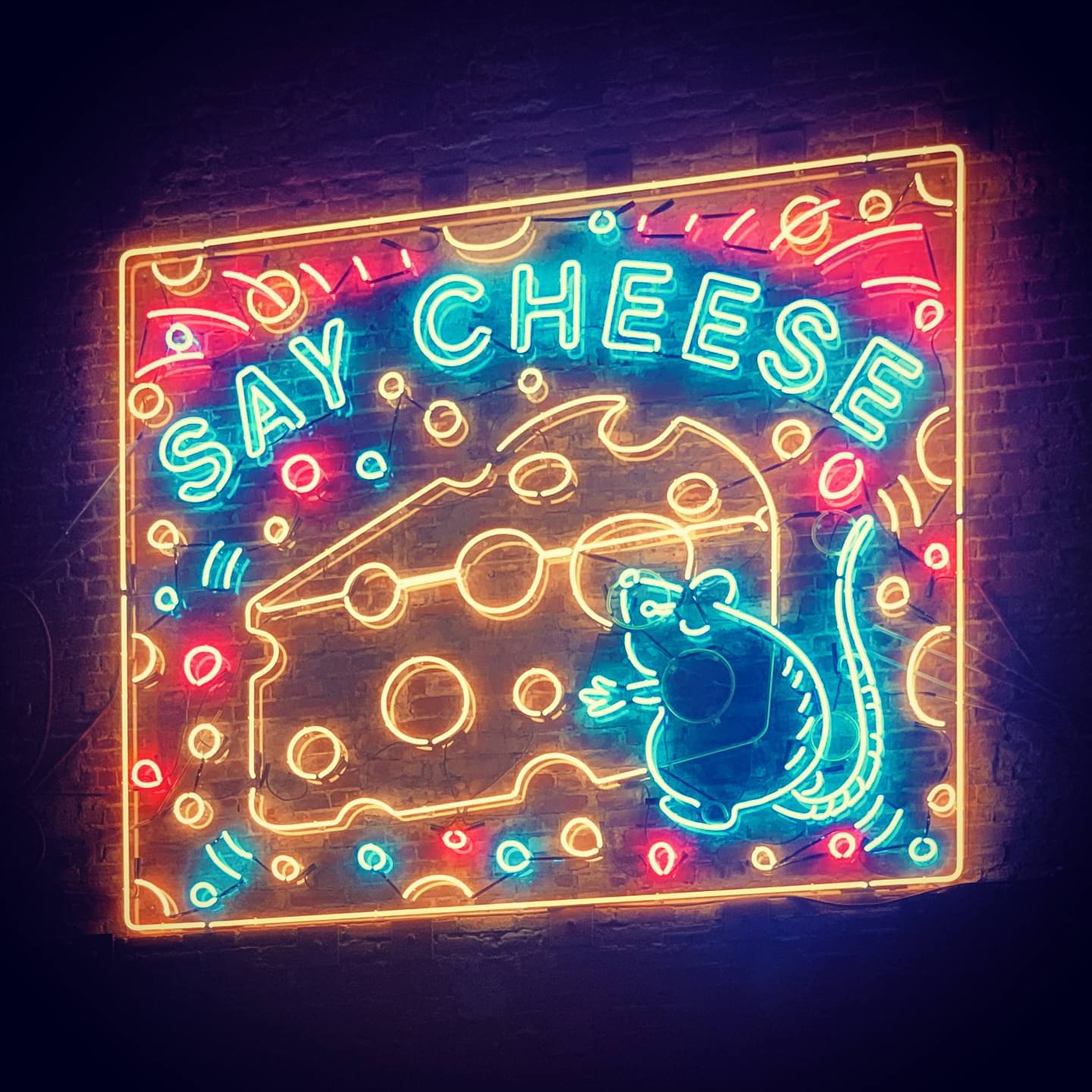 2020 is more like the year of the bat 🦇
#yearoftherat #yearofthebat #chinesezodiac #neon #primarycolors #rat #saycheese #dtlb #longbeach