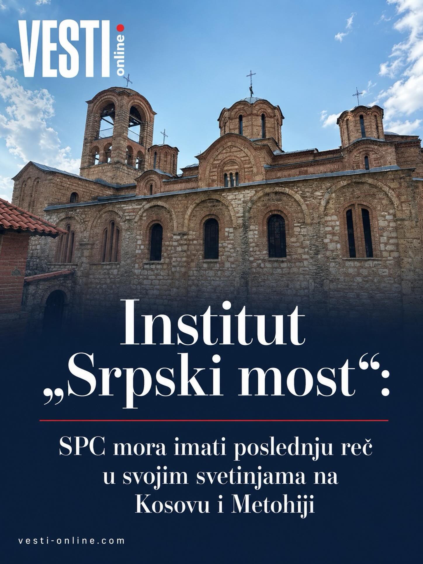 Nova pravila o turističkim vodičima na Kosovu i Metohiji ne predstavljaju samo administrativno pitanje, već otvaraju mnogo ozbiljniju dilemu – ko će odlučivati o pristupu srpskim pravoslavnim svetinjama i načinu na koji se njihova istorija predstavlja svetu, upozorio je Institut „Srpski most“ iz Malmea.
U autorskom tekstu Aleksandra Spasića ističe se da Visoki Dečani, Pećka patrijaršija, Gračanica i Bogorodica Ljeviška nisu muzeji niti obični turistički lokaliteti, već žive svetinje Srpske pravoslavne crkve. Zbog toga se, kako navodi, poklonička putovanja ne mogu izjednačavati sa komercijalnim turističkim turama, niti sveštenici koji predvode vernike mogu biti tretirani kao nelicencirani turistički vodiči.
Na problem je još 28. jula ukazala Eparhija raško-prizrenska, nakon što su pojedine pokloničke grupe dobile obaveštenja u vezi sa primenom novih propisa. Posebnu zabrinutost izazvala su obrazloženja da rad nelicenciranih vodiča može uticati na predstavljanje istorije, kulturnog nasleđa i vrednosti turističkih lokaliteta. U Institutu ocenjuju da se time pitanje licenci pretvara u pitanje kontrole istorijskog narativa.
„Ko će sutra posetiocu Visokih Dečana objasniti gde je došao i ko će imati poslednju reč unutar manastirske kapije“, pitaju iz „Srpskog mosta“, podsećajući da je Dečane podigao srpski kralj Stefan Dečanski, Gračanicu kralj Milutin, dok je Pećka patrijaršija vekovima bila duhovno središte Srpske crkve. O tom nasleđu, kako naglašavaju, svedoče povelje, ktitorski natpisi, freske, arhivi i neprekinuti crkveni život.
Opširnije na portalu vesti-online.com Nova pravila o turističkim vodičima na Kosovu i Metohiji ne predstavljaju samo administrativno pitanje, već otvaraju mnogo ozbiljniju dilemu – ko će odlučivati o pristupu srpskim pravoslavnim svetinjama i načinu na koji se njihova istorija predstavlja svetu, upozorio je Institut „Srpski most“ iz Malmea.
U autorskom tekstu Aleksandra Spasića ističe se da Visoki Dečani, Pećka patrijaršija, Gračanica i Bogorodica Ljeviška nisu muzeji niti obični turistički lokaliteti, već žive svetinje Srpske pravoslavne crkve. Zbog toga se, kako navodi, poklonička putovanja ne mogu izjednačavati sa komercijalnim turističkim turama, niti sveštenici koji predvode vernike mogu biti tretirani kao nelicencirani turistički vodiči.
Na problem je još 28. jula ukazala Eparhija raško-prizrenska, nakon što su pojedine pokloničke grupe dobile obaveštenja u vezi sa primenom novih propisa. Posebnu zabrinutost izazvala su obrazloženja da rad nelicenciranih vodiča može uticati na predstavljanje istorije, kulturnog nasleđa i vrednosti turističkih lokaliteta. U Institutu ocenjuju da se time pitanje licenci pretvara u pitanje kontrole istorijskog narativa.
„Ko će sutra posetiocu Visokih Dečana objasniti gde je došao i ko će imati poslednju reč unutar manastirske kapije“, pitaju iz „Srpskog mosta“, podsećajući da je Dečane podigao srpski kralj Stefan Dečanski, Gračanicu kralj Milutin, dok je Pećka patrijaršija vekovima bila duhovno središte Srpske crkve. O tom nasleđu, kako naglašavaju, svedoče povelje, ktitorski natpisi, freske, arhivi i neprekinuti crkveni život.
Opširnije na portalu vesti-online.com